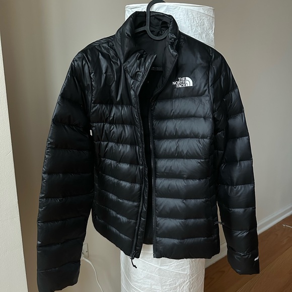 The North Face Jackets & Blazers - The North Face Full Zip Puffer Jacket 550
